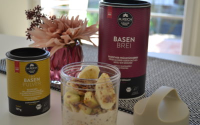 Gesundes Frühstück mit Basenbrei